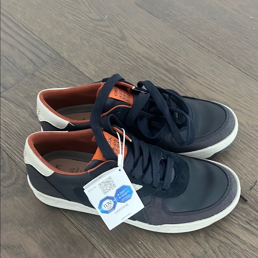 Boy’s Navy and Orange Sneakers with tag . House without smoke or animal